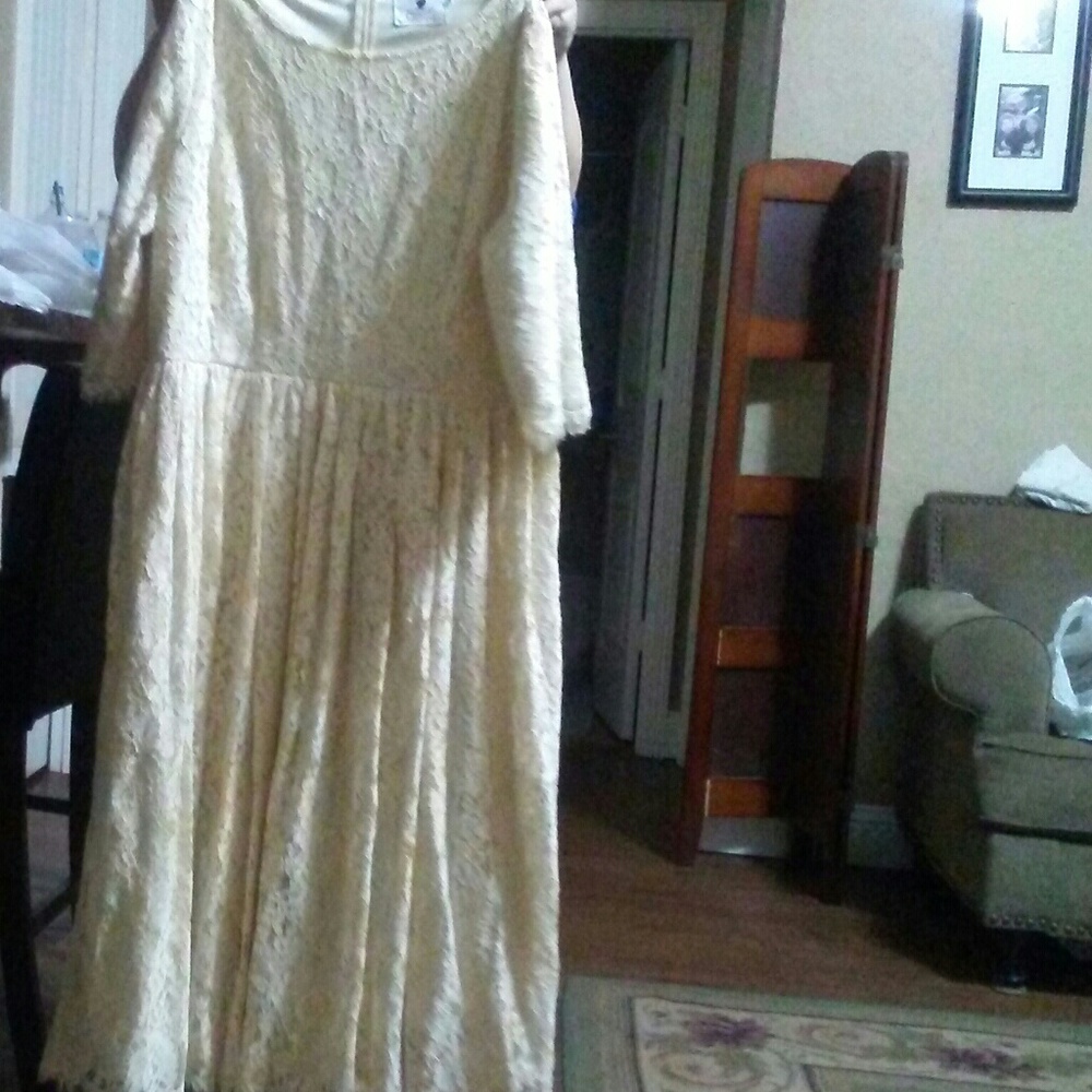 Dainty Jewells lace dress